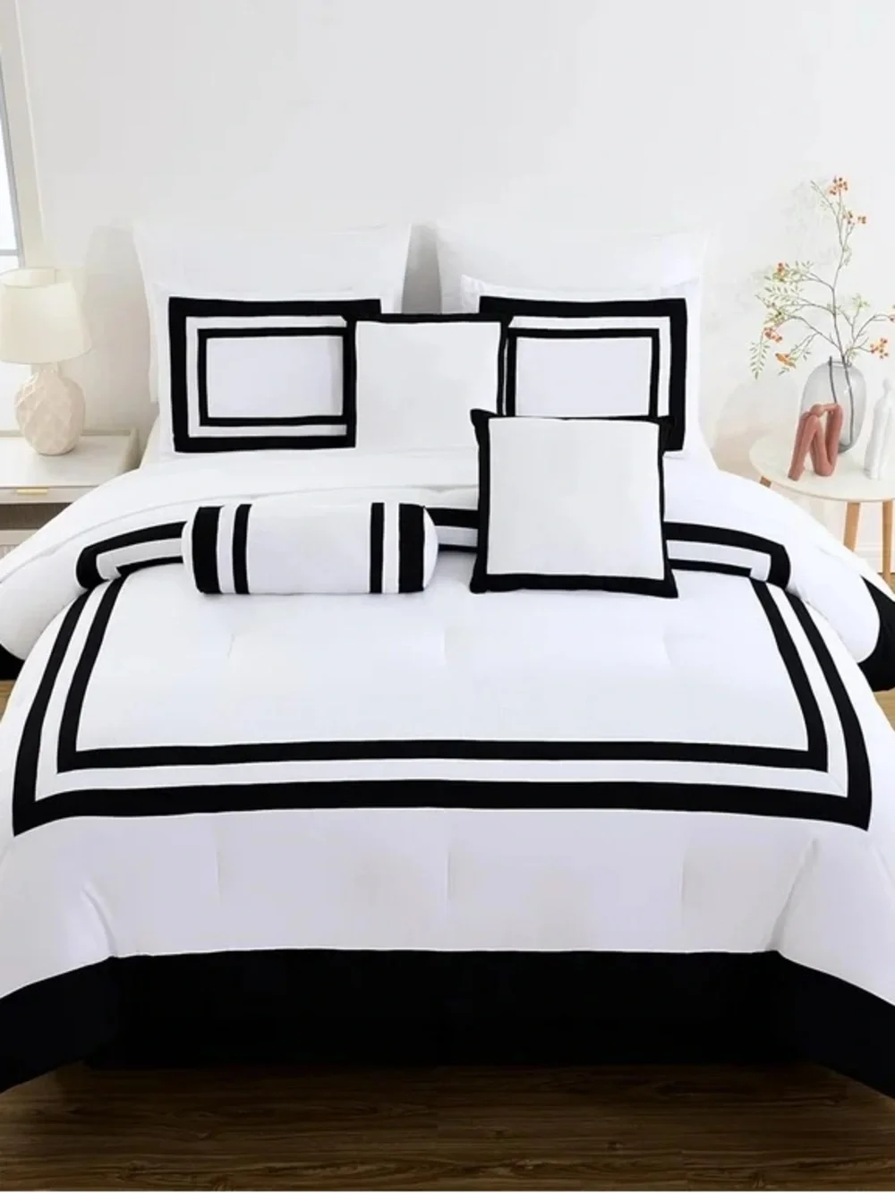 Elegant Black & White Geometric Full 3 piece Comforter Set